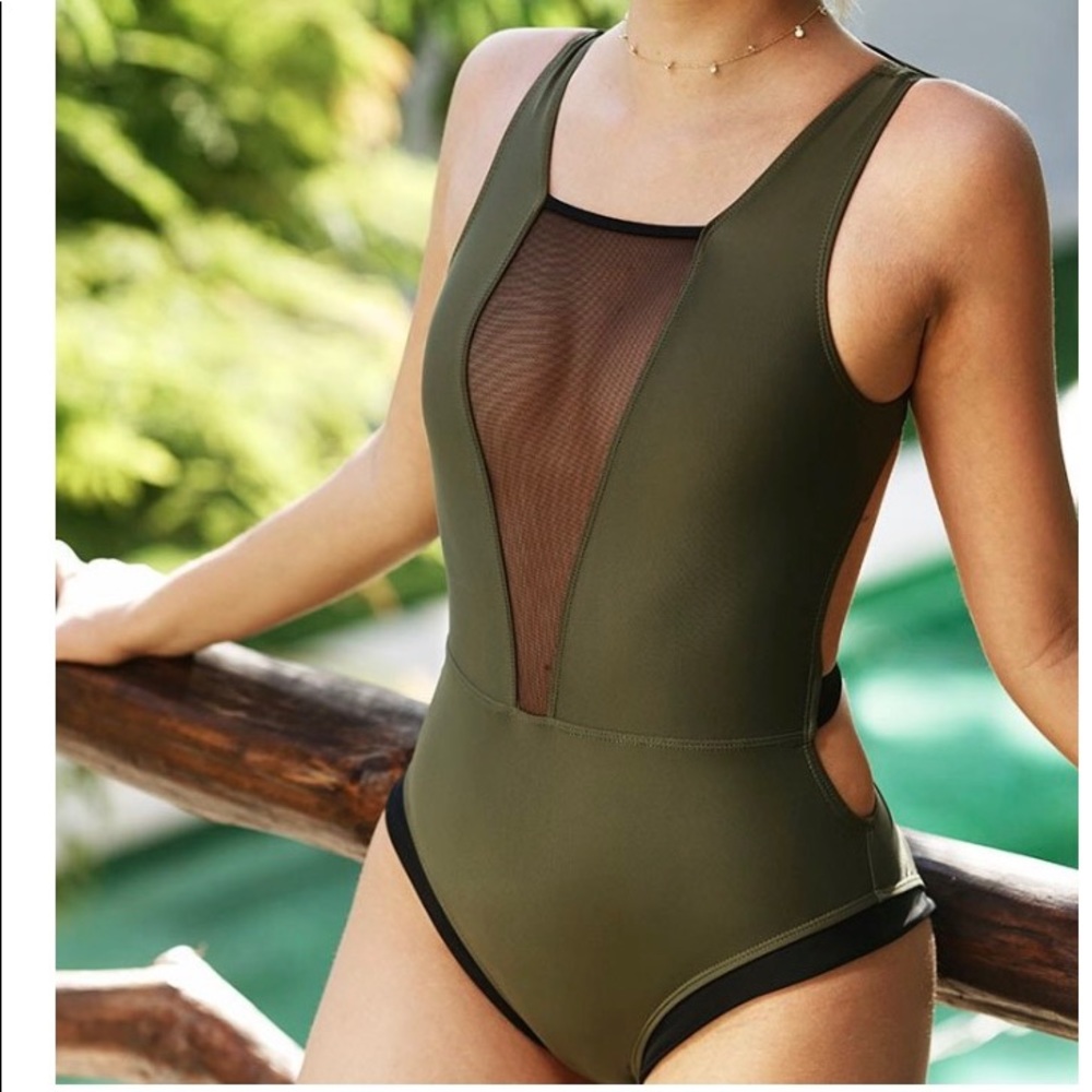 One piece Bathing suit